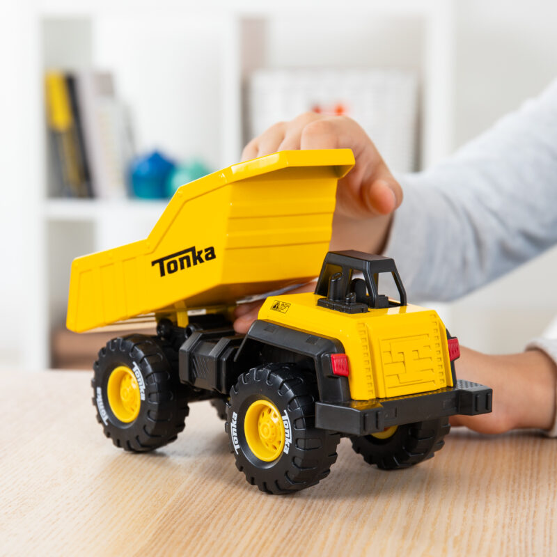 Tonka Classic Dump Truck - US 1798